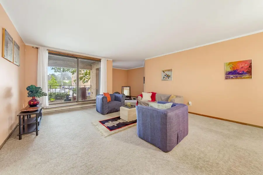 3942 N Oakland AVENUE #135, Shorewood, WI 53211 - #2
