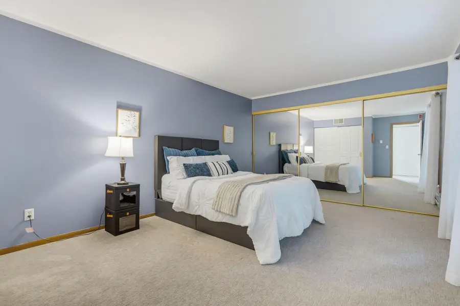 3942 N Oakland AVENUE #135, Shorewood, WI 53211 - #3