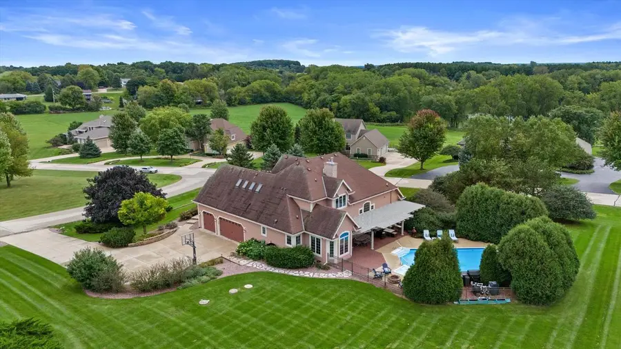 W287N921 Bedouin COURT, Waukesha, WI 53188 - #3
