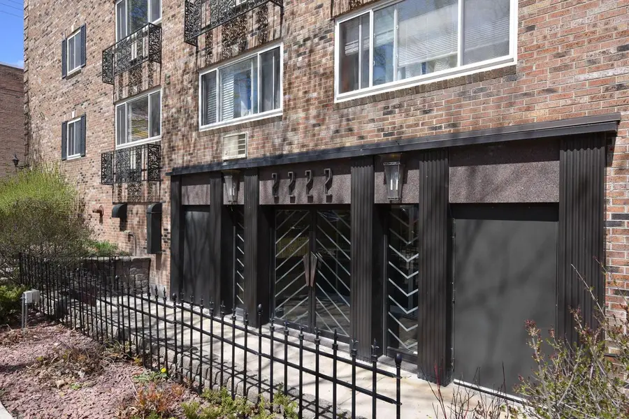 2222 E Belleview PLACE #110, Milwaukee, WI 53211 - #3