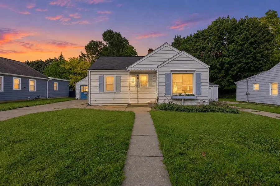 4913 N 74th STREET, Milwaukee, WI 53218 - #3