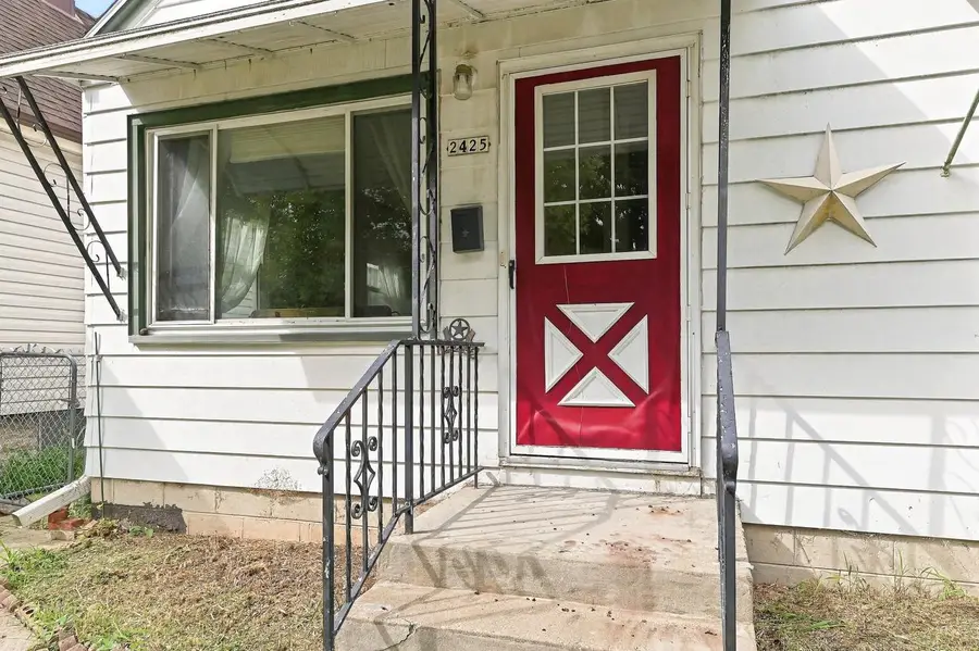 2425 S 63rd STREET, West Allis, WI 53219 - #3