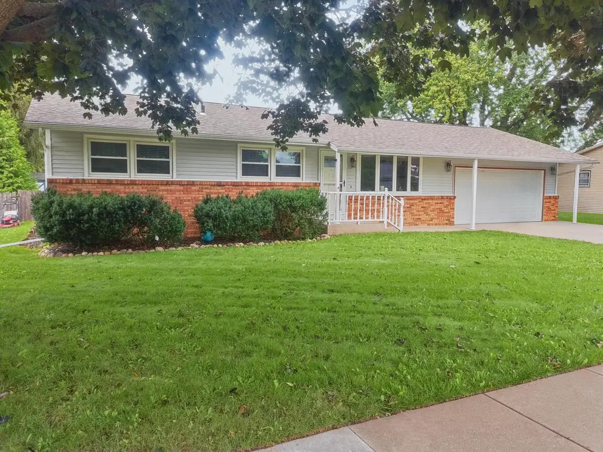 504 Westview AVENUE, Clinton, WI 53525 - #1