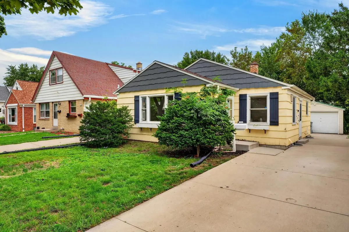 3618 N 94th STREET, Milwaukee, WI 53222 - #1