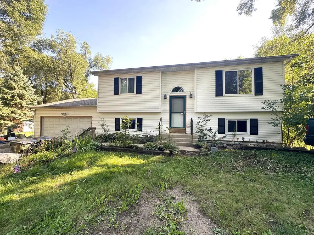 W101 Tombeau BOULEVARD, Milwaukee, WI 53218 - #1