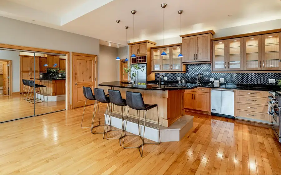 1313 N Franklin PLACE #905, Milwaukee, WI 53202 - #3