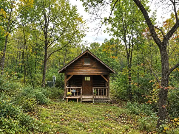 8194 VALLEY VIEW ROAD, Mount Hope, WI 53816