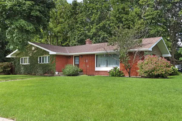 230 Devils LANE, Walworth, WI 53184