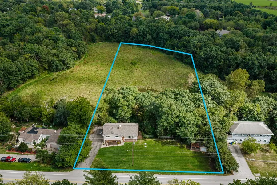 228 N Sawyer ROAD, Summit, WI 53066 - #2