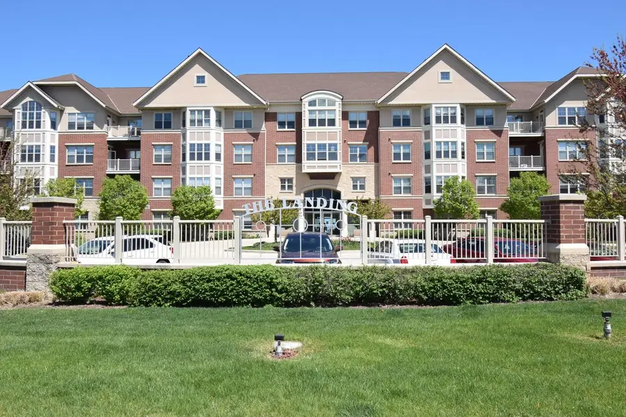 4120 S Lake DRIVE #C355, Saint Francis, WI 53235 - #3