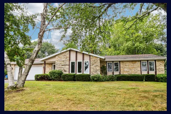 685 Oak DRIVE, Jefferson, WI 53549