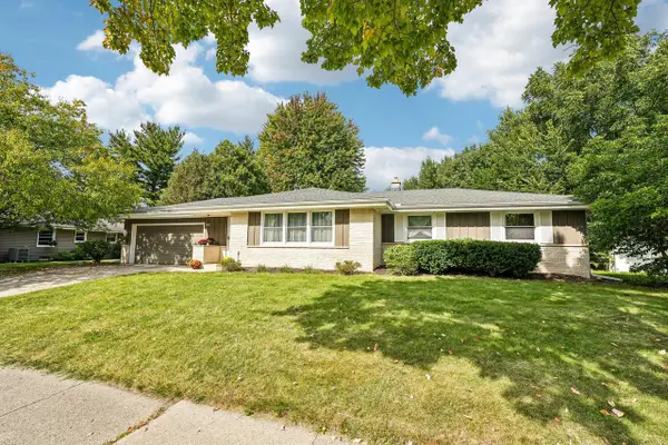 1006 Wisteria LANE, Waukesha, WI 53189