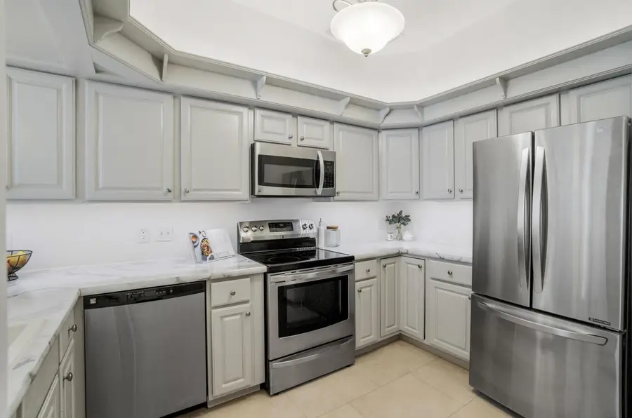 28641 N Lake DRIVE #3C, Waterford, WI 53185 - #3