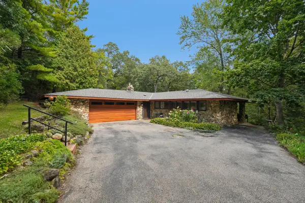 436 Thomas ROAD, Wales, WI 53183