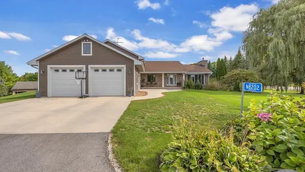 N8202 Lake View CIRCLE, Elkhart Lake, WI 53020