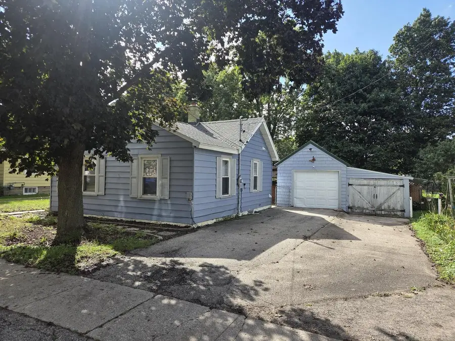 1122 Cleveland STREET, Beloit, WI 53511 - #2