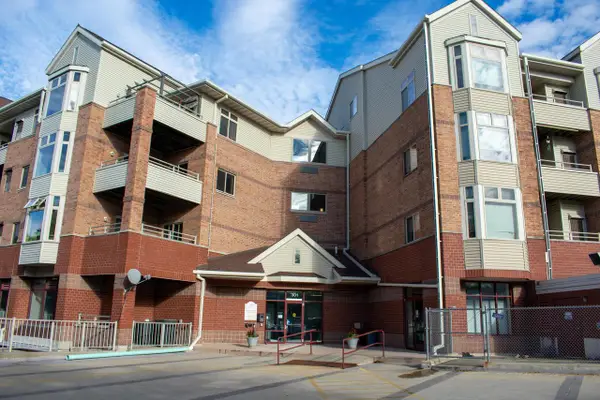 301 Harbour Town DRIVE #327, Madison, WI 53717
