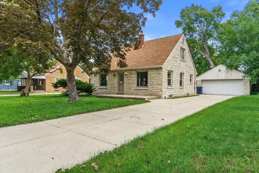 5268 N 60th STREET, Milwaukee, WI 53218 - #2