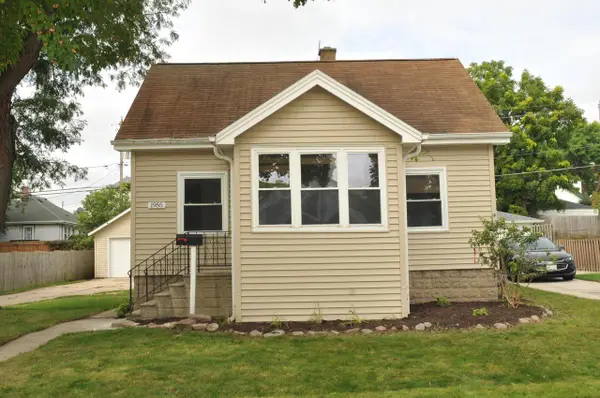 1955 S 91st STREET, West Allis, WI 53227