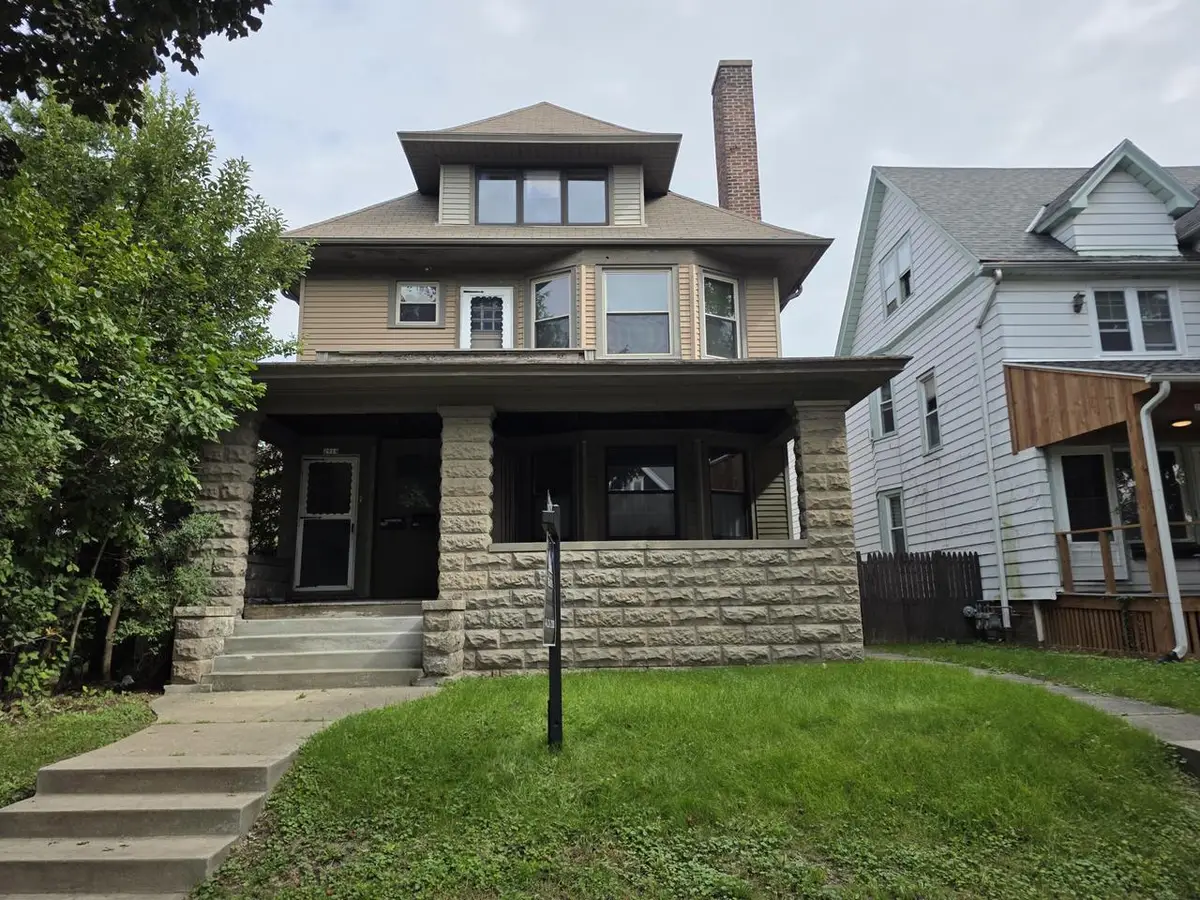 2912 N Maryland AVENUE, Milwaukee, WI 53211 - #1