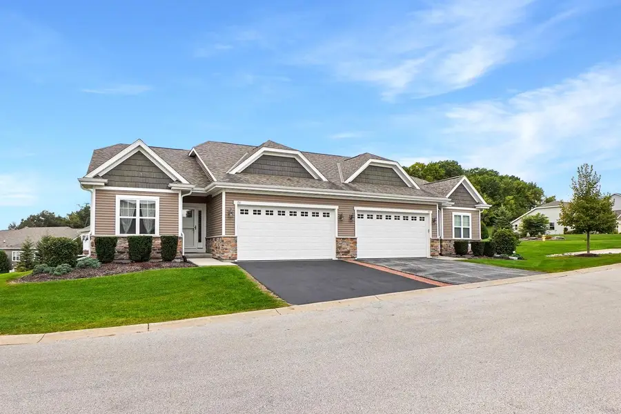 731 Keystone DRIVE, Waukesha, WI 53189 - #2