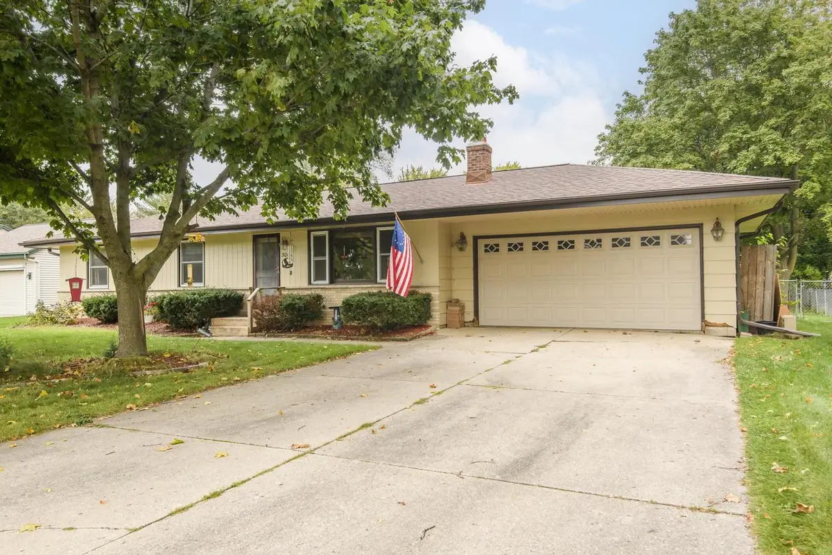 304 Park AVENUE, Eagle, WI 53119 - #1