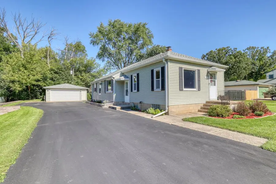 12616 W Park AVENUE, New Berlin, WI 53151 - #2