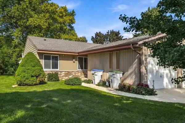 1414 W Plainfield AVENUE, Milwaukee, WI 53221
