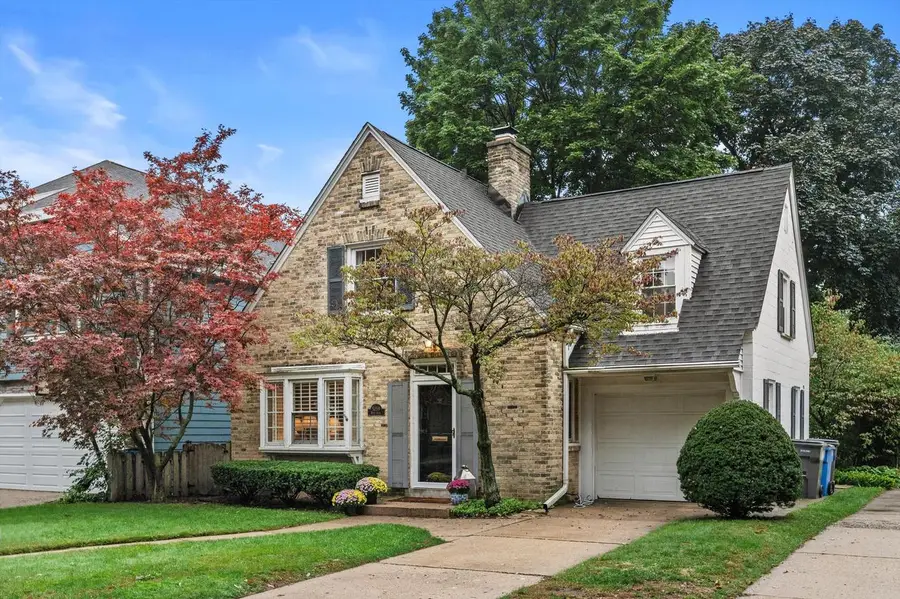 5259 N Kent AVENUE, Whitefish Bay, WI 53217 - #2