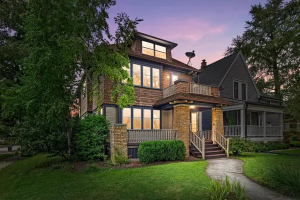 2000 E Kensington BOULEVARD #2002, Shorewood, WI 53211