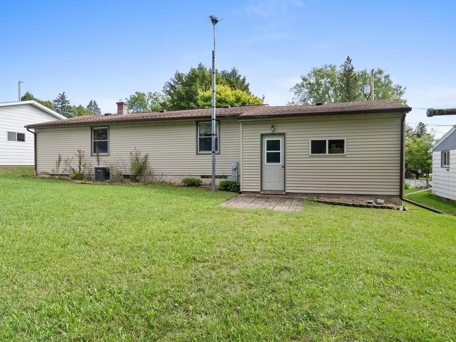 631 Elm STREET, Mishicot, WI 54228 - #3