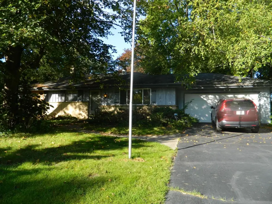 415 Catskill ROAD, Brookfield, WI 53186 - #2
