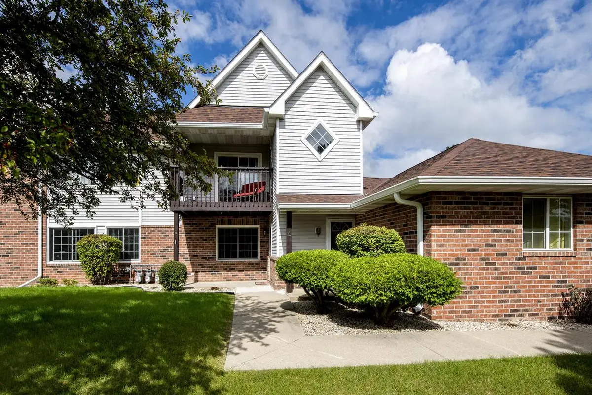 170 W Aspen COURT #4, Oak Creek, WI 53154 - #1