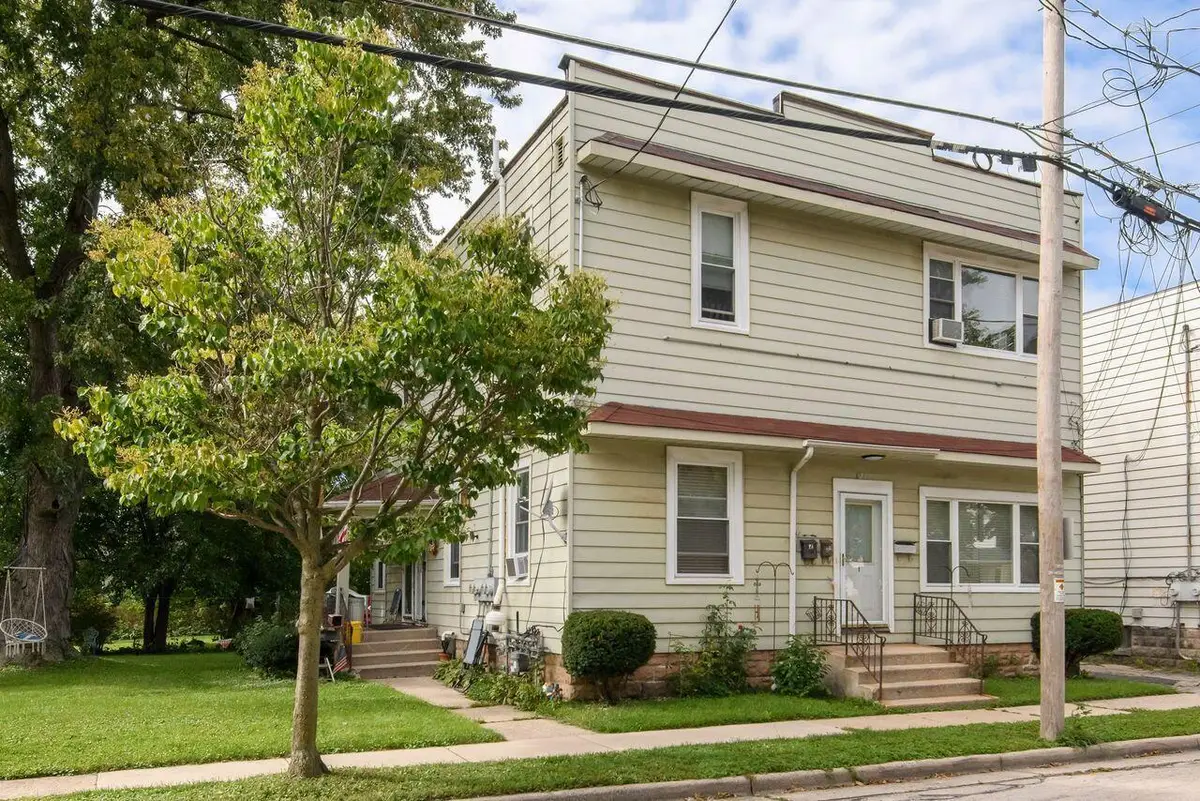1212 The Strand, Waukesha, WI 53186 - #1