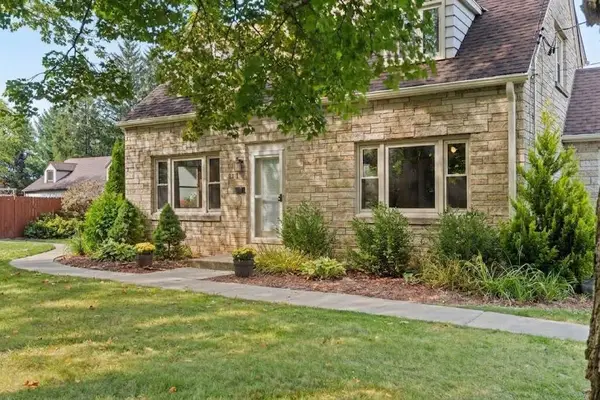 12312 W McShane ROAD, Franklin, WI 53132