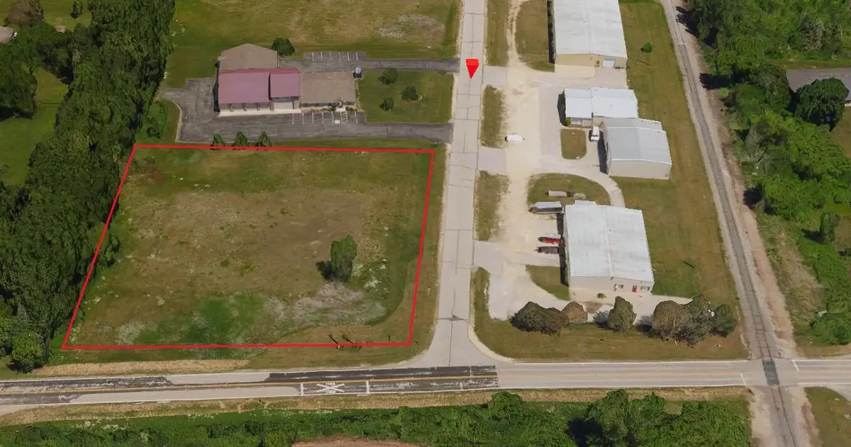 Lt4 VALLEY COURT, Grafton, WI 53024 - #1