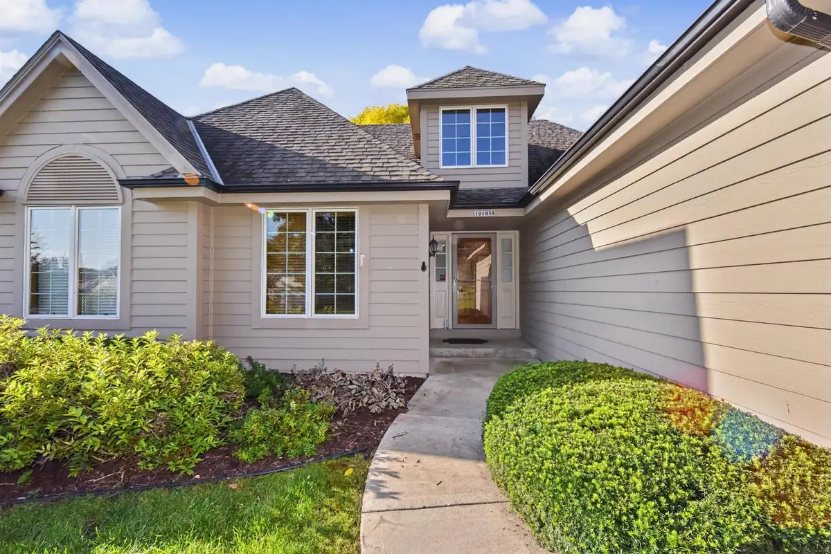 19185 Stonehedge DRIVE #B, Brookfield, WI 53045 - #1