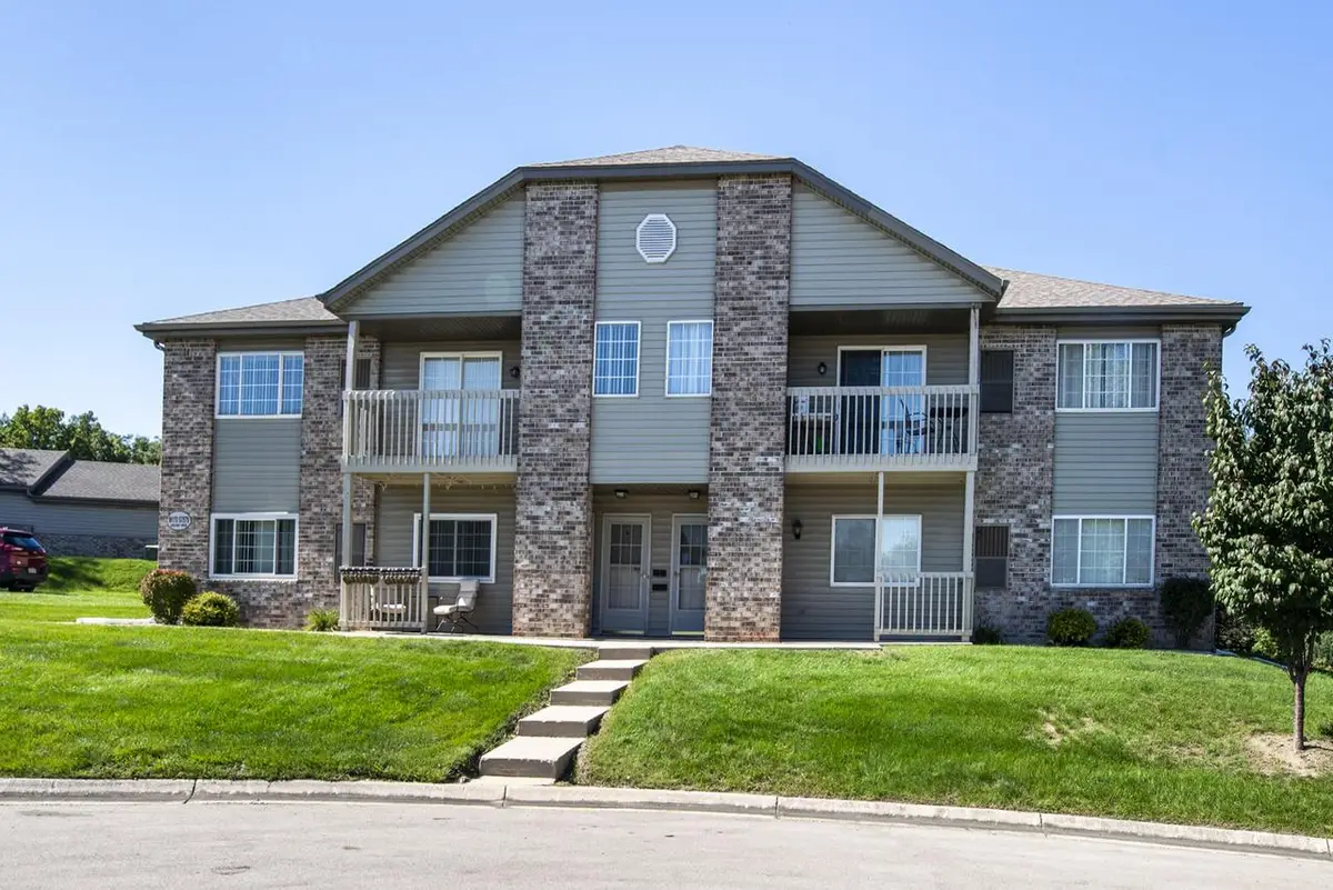 W170S7579 Gregory DRIVE #E, Muskego, WI 53150 - #1