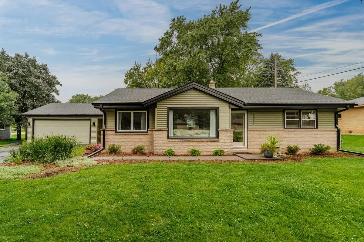 3841 S Sunny Ridge LANE, New Berlin, WI 53151 - #1