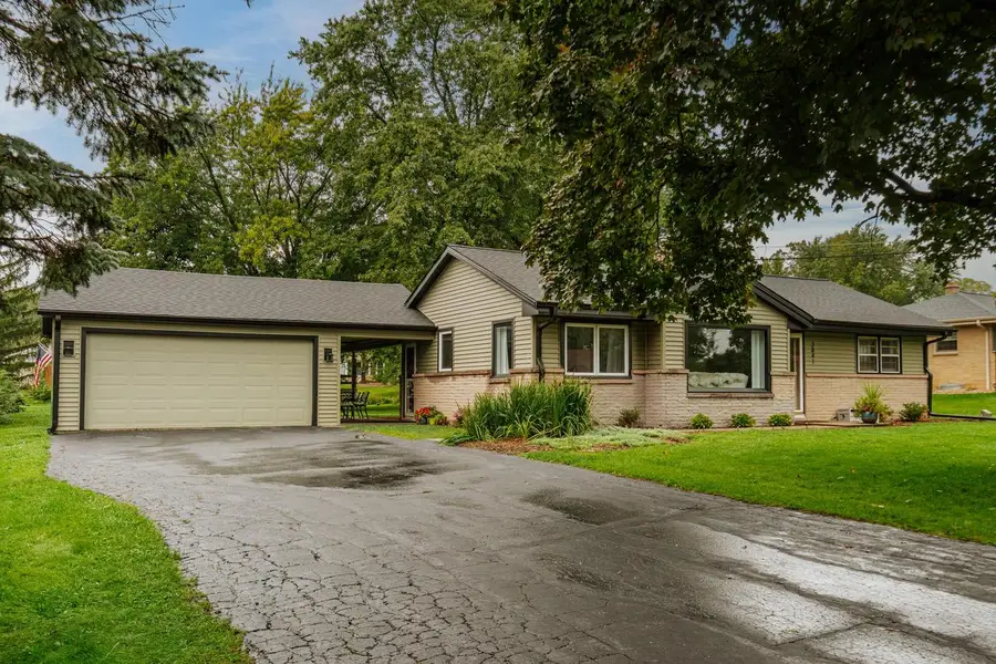 3841 S Sunny Ridge LANE, New Berlin, WI 53151 - #2