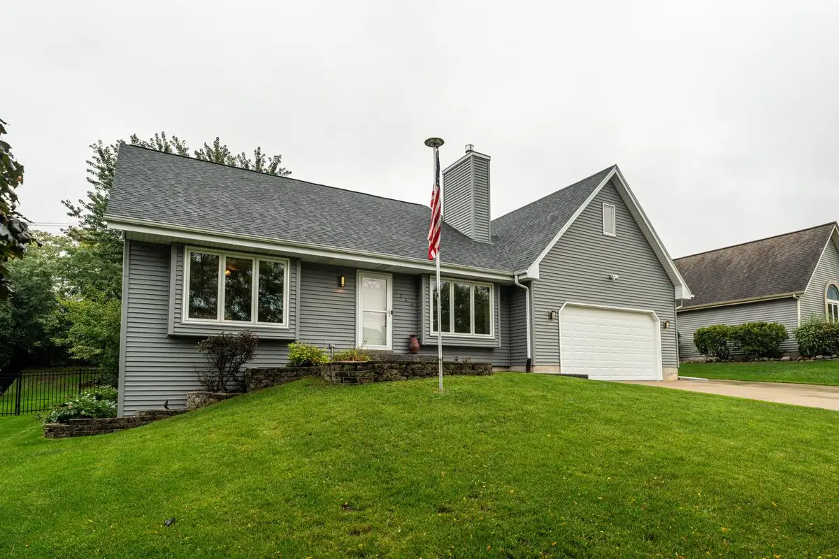 7244 S Dover Hill COURT, Franklin, WI 53132 - #1