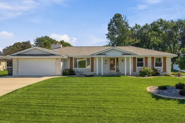 12605 W Wilbur DRIVE, New Berlin, WI 53151