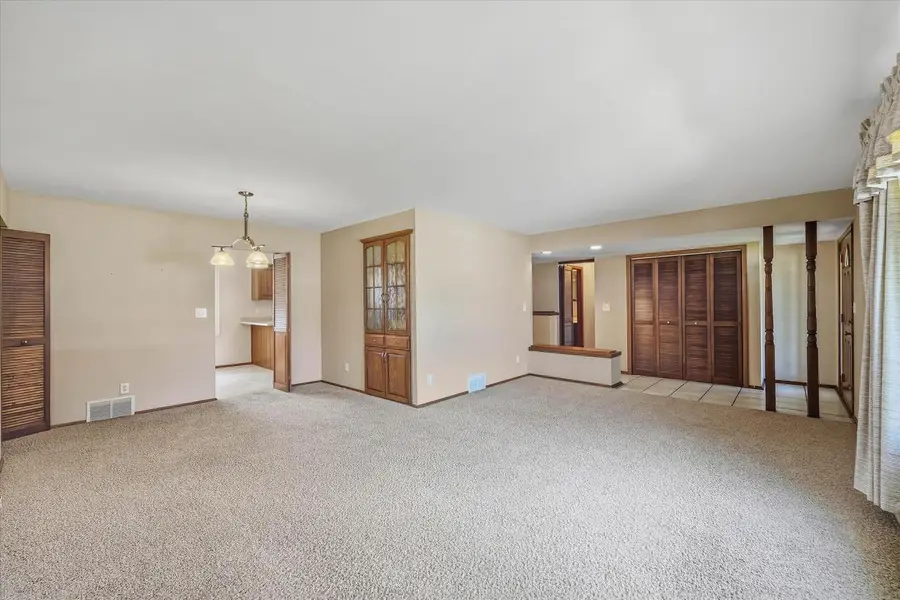 12605 W Wilbur DRIVE, New Berlin, WI 53151 - #3