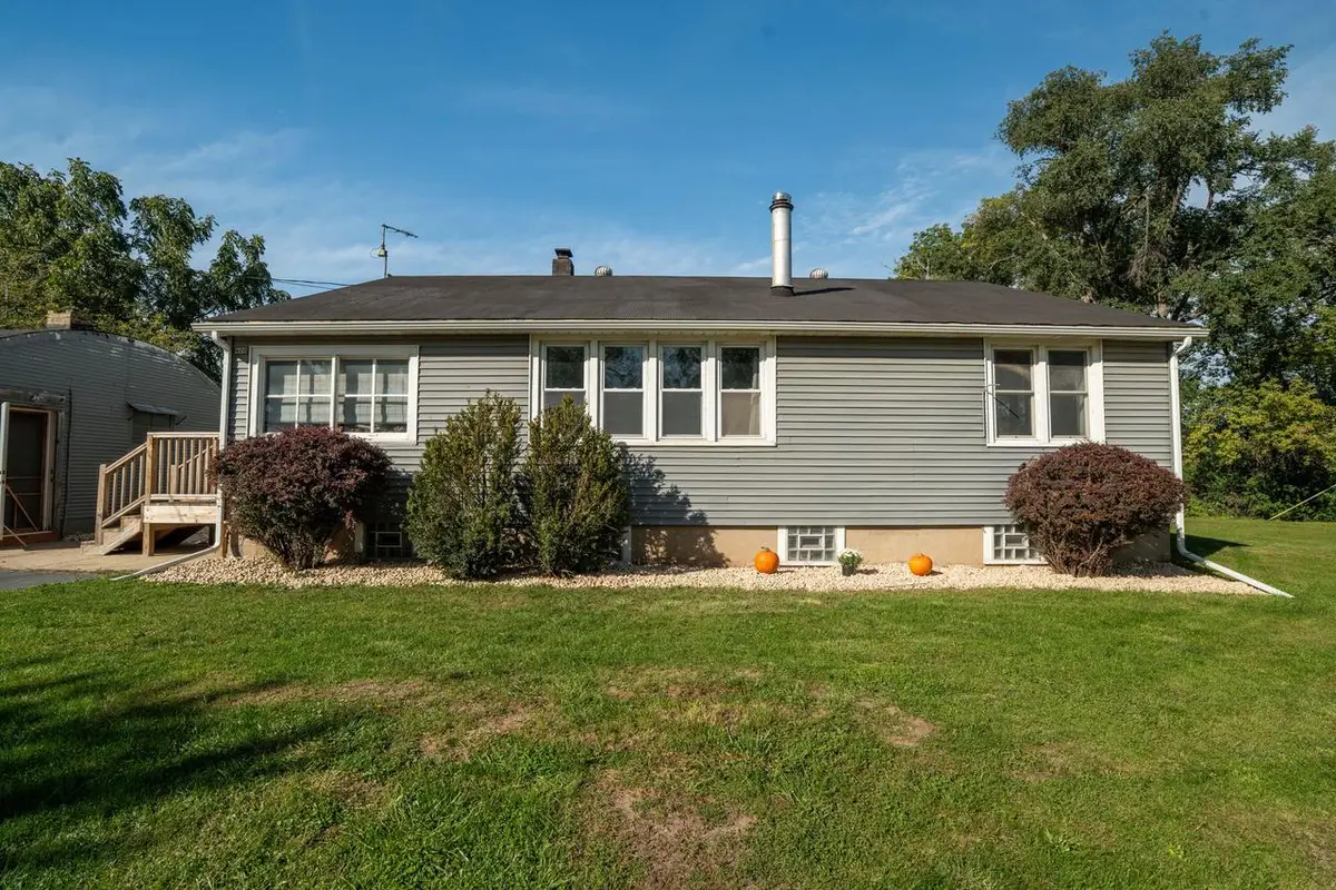 400 W Market STREET, Burlington, WI 53105 - #1
