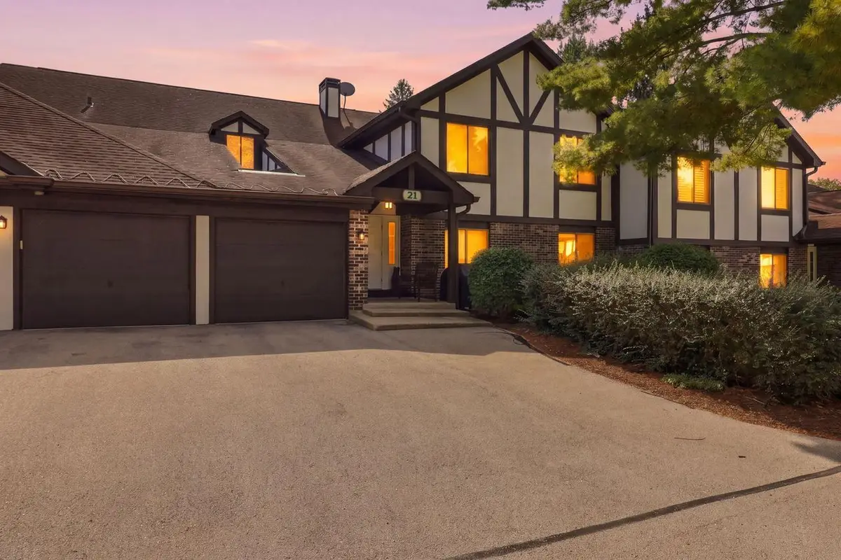 21 Wildwood COURT #D, Williams Bay, WI 53191 - #1