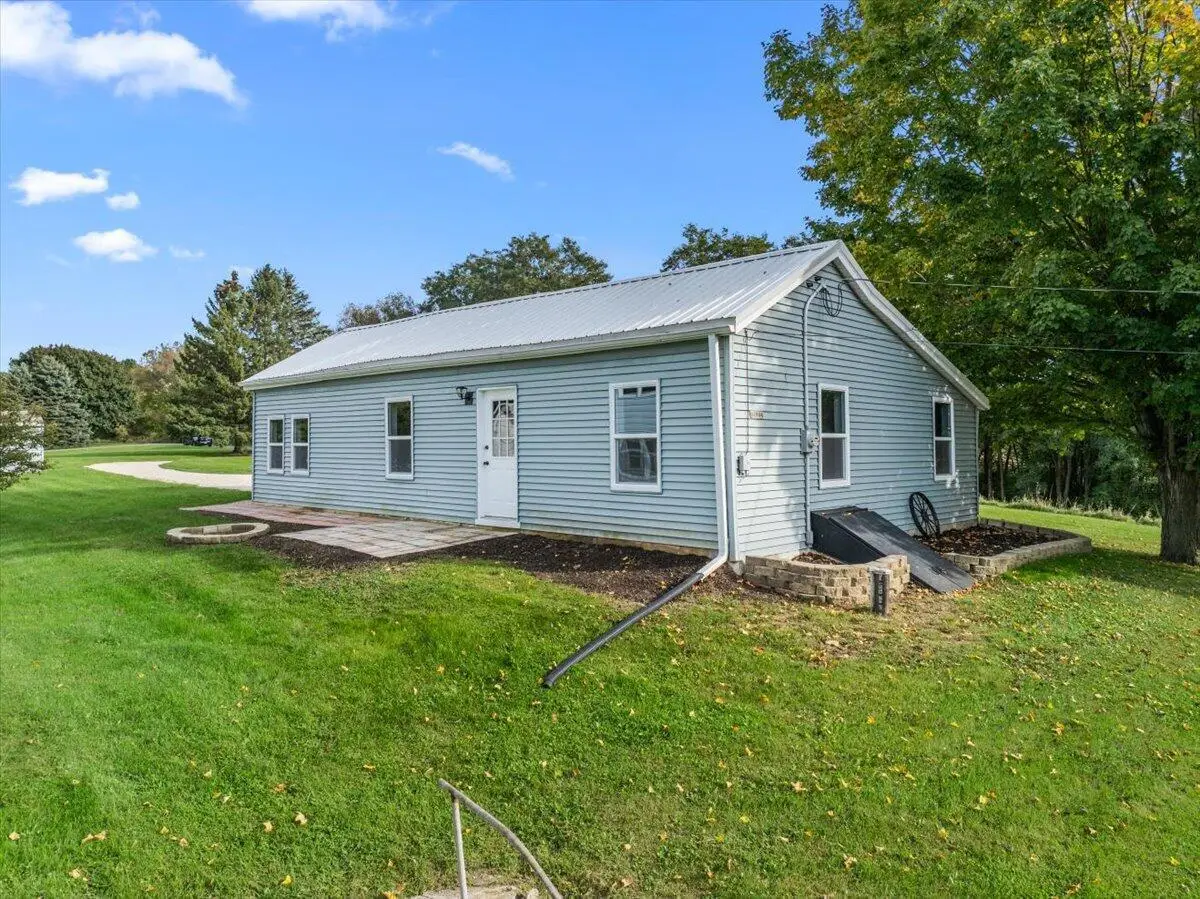 N4044 County Road P, Rubicon, WI 53078 - #1