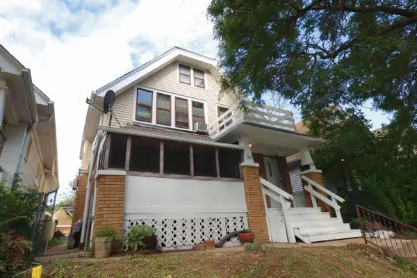 3225 N 39th STREET, Milwaukee, WI 53216