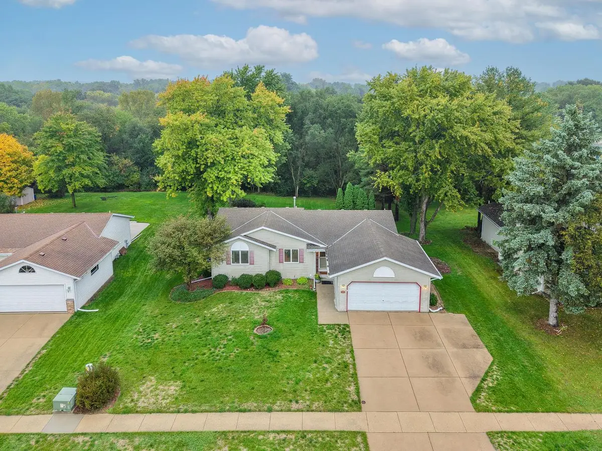 2796 Thomas DRIVE, East Troy, WI 53120 - #1