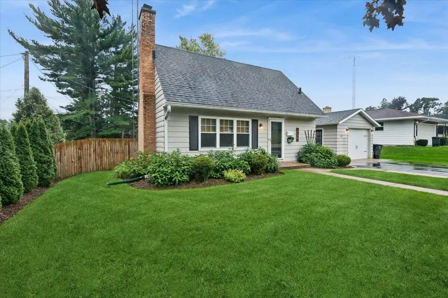 1016 Logan STREET, Lake Geneva, WI 53147 - #2