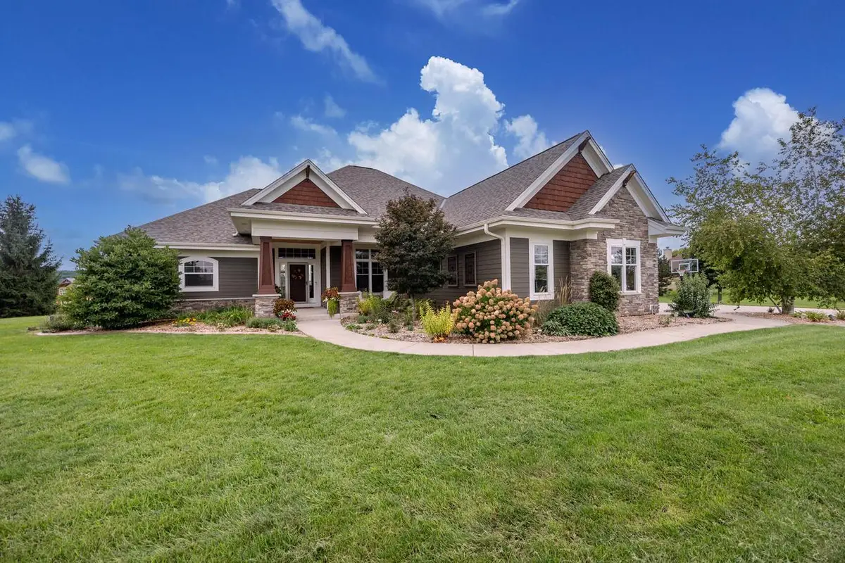 S84W33185 Brown Bear LANE, Mukwonago, WI 53149 - #1